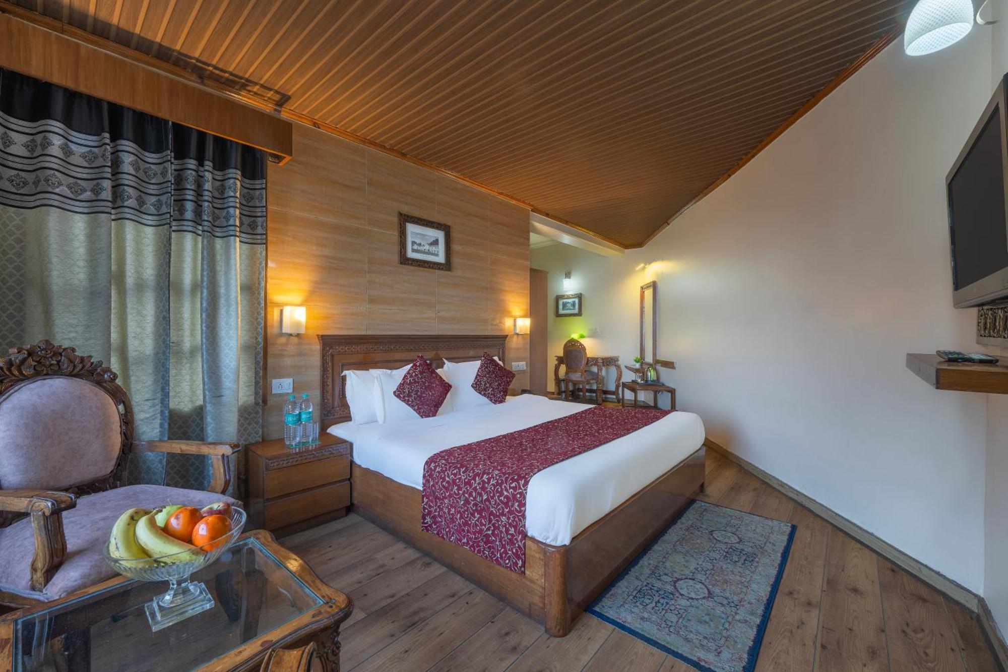 Wingait Inn - Hotel Near Mall Road Shimla Zewnętrze zdjęcie