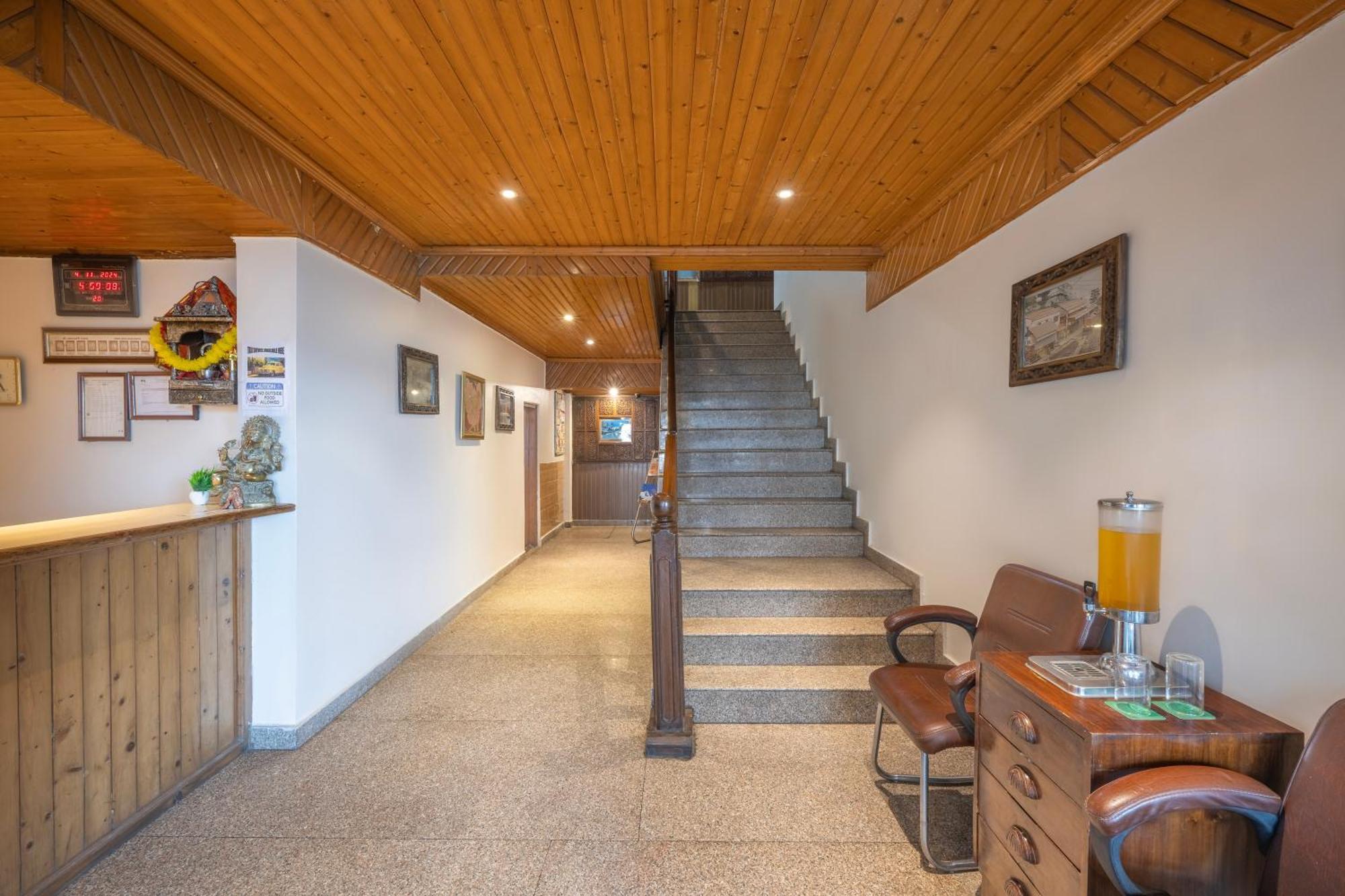 Wingait Inn - Hotel Near Mall Road Shimla Zewnętrze zdjęcie